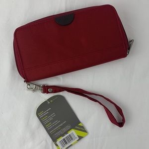 Travelon dark red wristlet